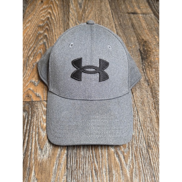 Under Armour Other - Under Armour Mens Blitzing Curved Brim Stretch Fit Hat Grey S/M